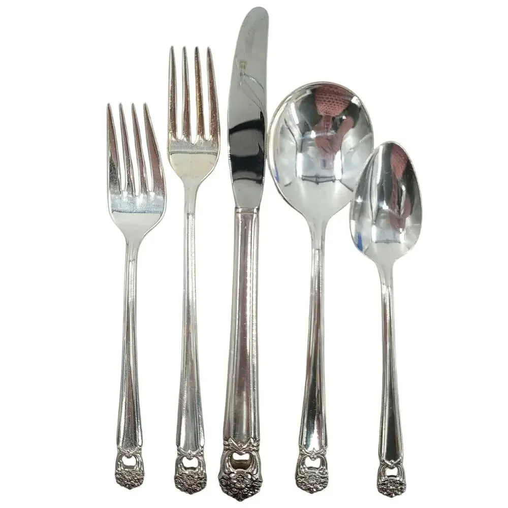 Rogers Brothers Silverplate Eternally Yours Coquette 5 Piece Setting 8-8